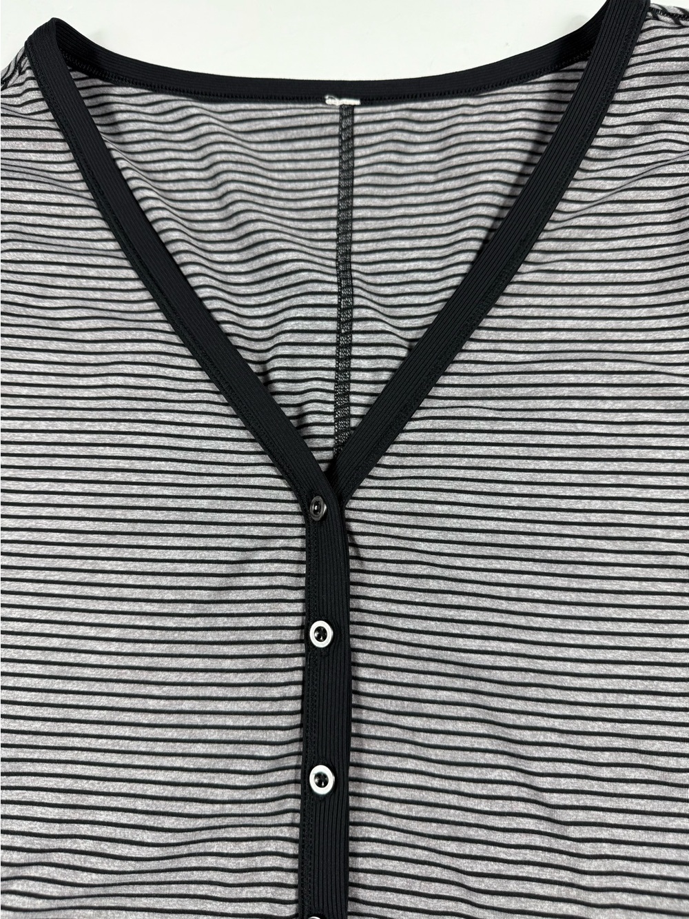 Lululemon Awesome Henley View 3